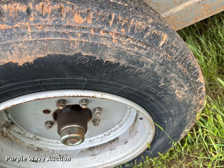 image for item DN3845 2016 GR STH6832W20LNRCS livestock trailer