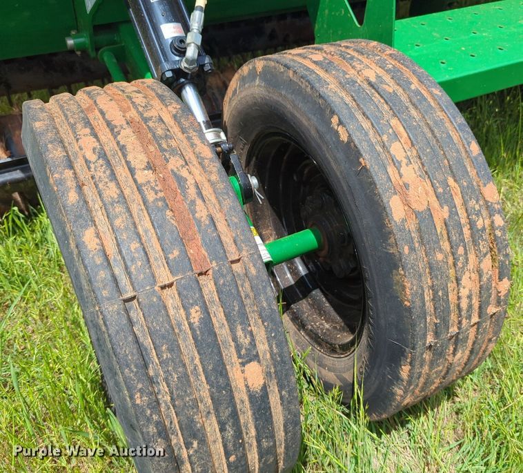 image for item DN3846 2018 Great Plains NTS2511 no-till seeder