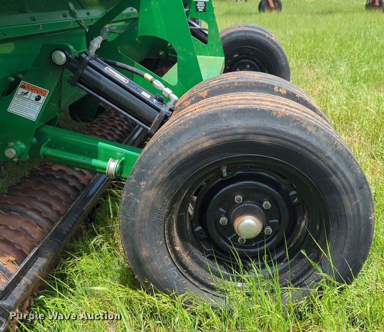 image for item DN3846 2018 Great Plains NTS2511 no-till seeder