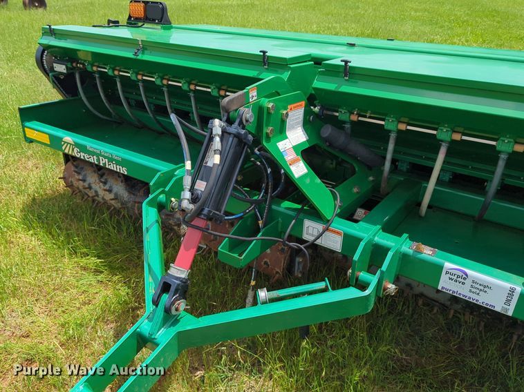 image for item DN3846 2018 Great Plains NTS2511 no-till seeder