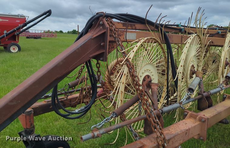 image for item DN3847 M&W DF12 hay rake