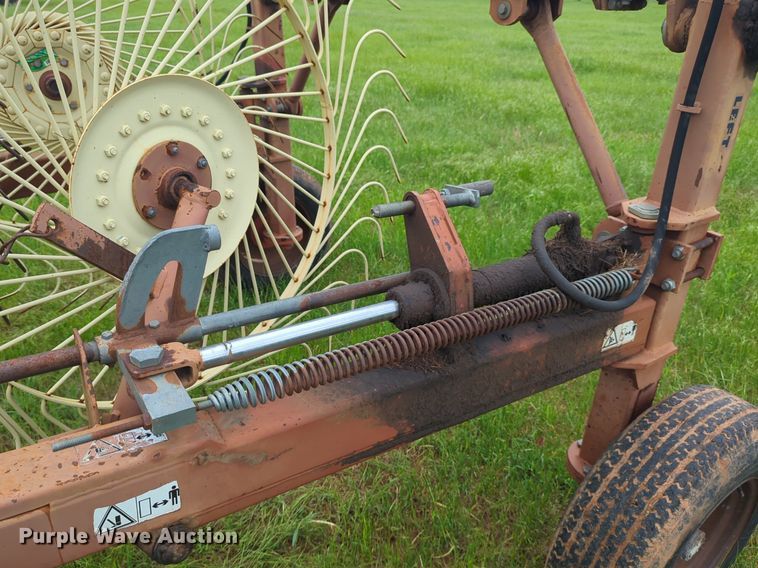 image for item DN3847 M&W DF12 hay rake