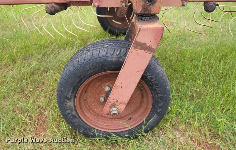 image for item DN3847 M&W DF12 hay rake