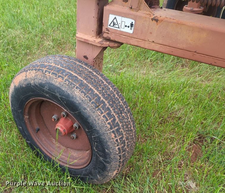 image for item DN3847 M&W DF12 hay rake