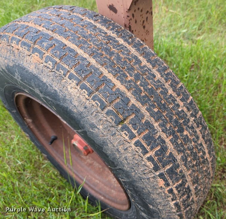 image for item DN3847 M&W DF12 hay rake