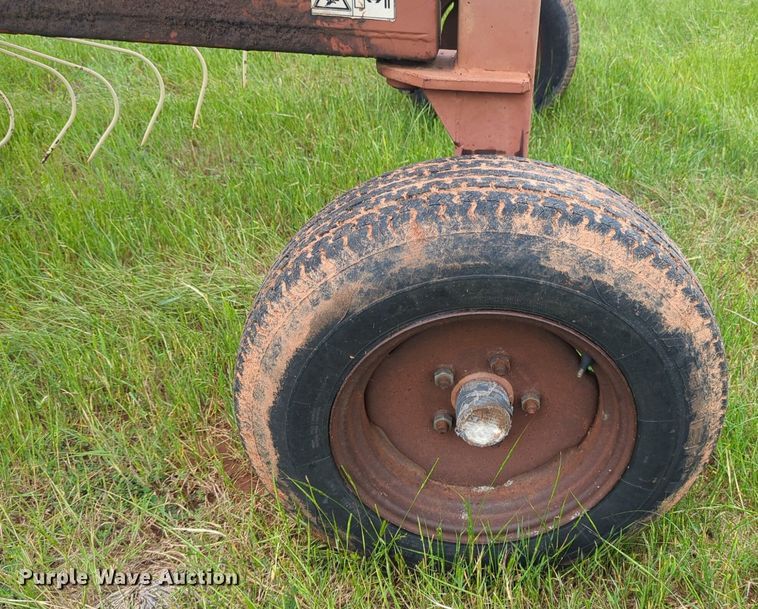 image for item DN3847 M&W DF12 hay rake