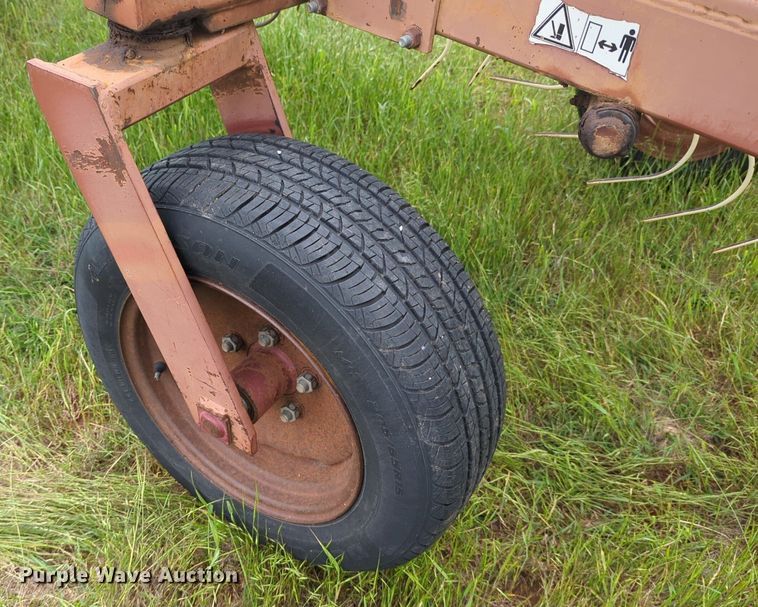 image for item DN3847 M&W DF12 hay rake