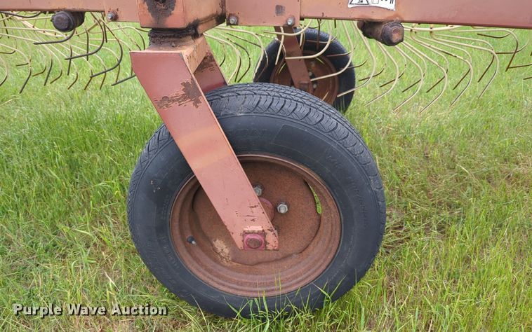 image for item DN3847 M&W DF12 hay rake
