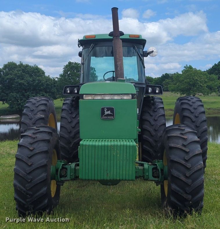 image for item DN3848 1988 John Deere 4850 MFWD tractor
