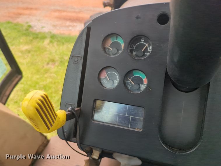 image for item DN3848 1988 John Deere 4850 MFWD tractor