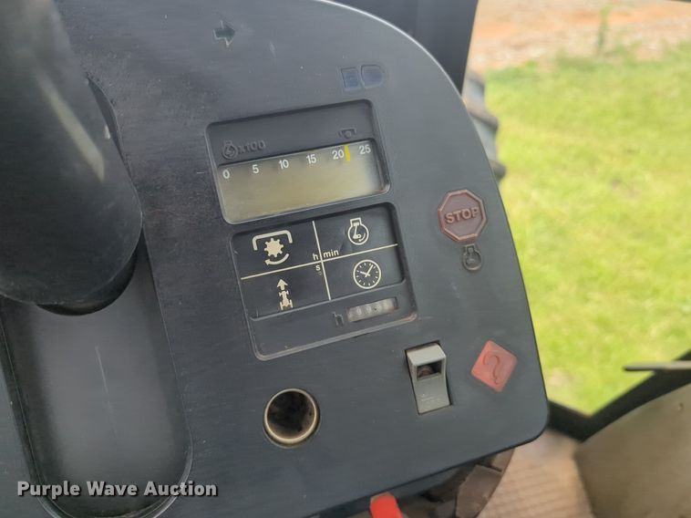 image for item DN3848 1988 John Deere 4850 MFWD tractor