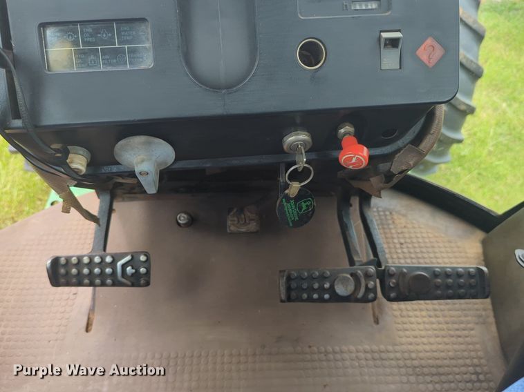 image for item DN3848 1988 John Deere 4850 MFWD tractor