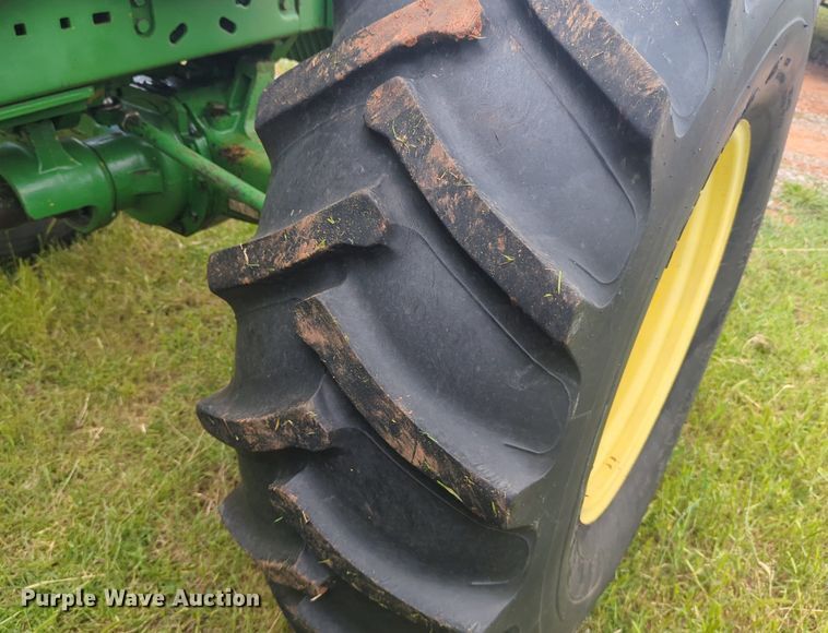 image for item DN3848 1988 John Deere 4850 MFWD tractor