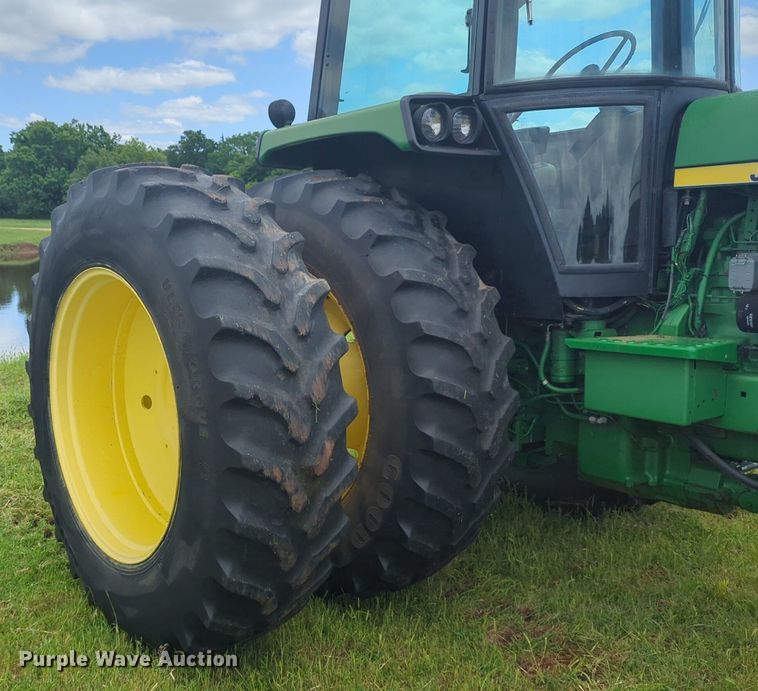 image for item DN3848 1988 John Deere 4850 MFWD tractor