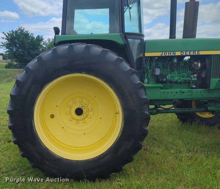 image for item DN3848 1988 John Deere 4850 MFWD tractor