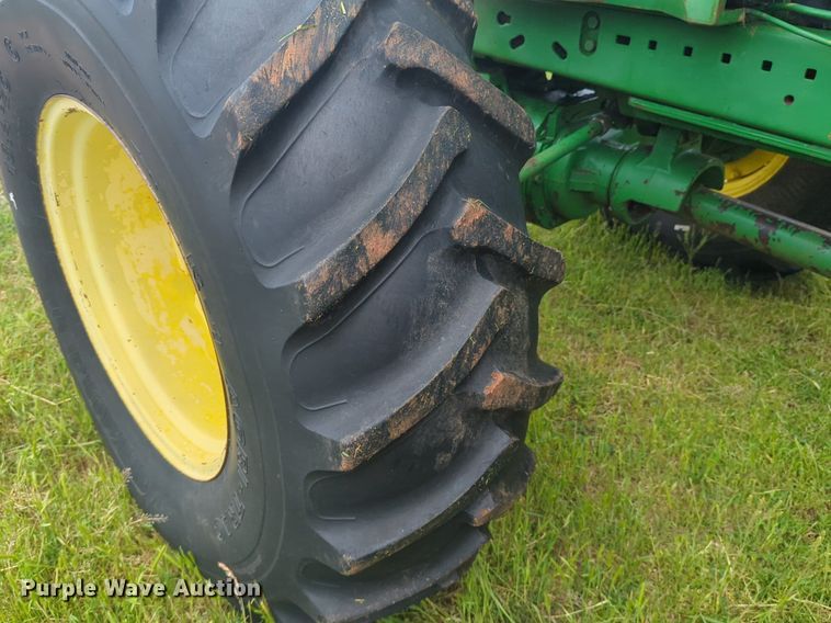 image for item DN3848 1988 John Deere 4850 MFWD tractor