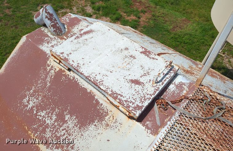 image for item DN3849 Grain bin