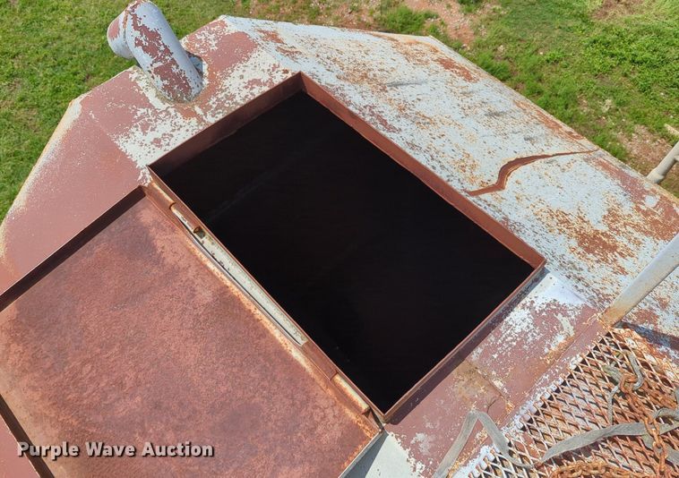 image for item DN3849 Grain bin