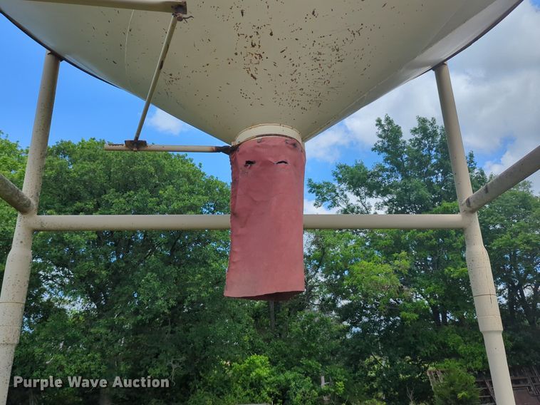 image for item DN3850 Dennis Mfg. grain bin