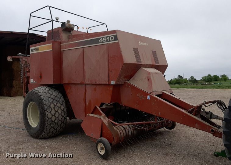 image for item DQ7090 1998 Hesston 4910 large square baler