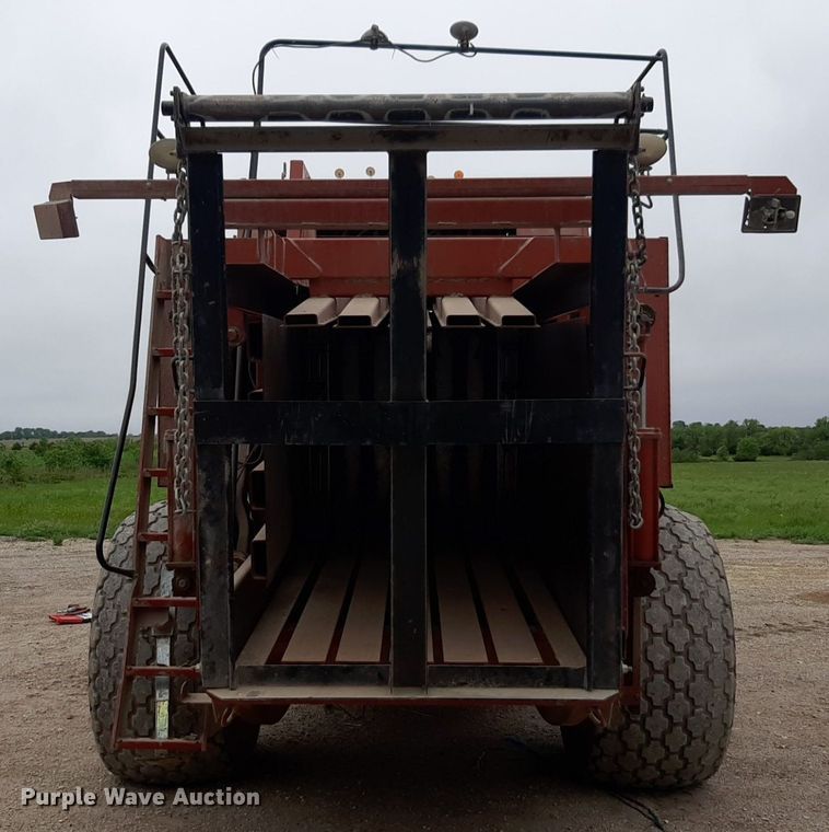 image for item DQ7090 1998 Hesston 4910 large square baler