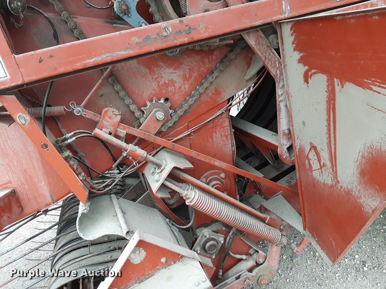 image for item DQ7090 1998 Hesston 4910 large square baler