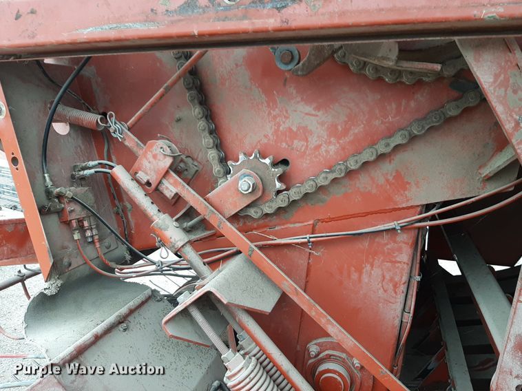 image for item DQ7090 1998 Hesston 4910 large square baler