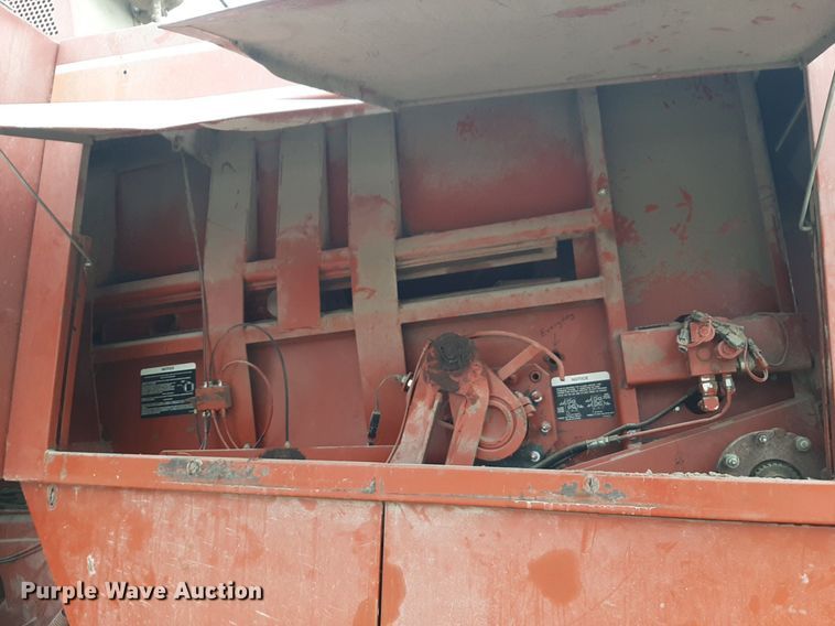 image for item DQ7090 1998 Hesston 4910 large square baler