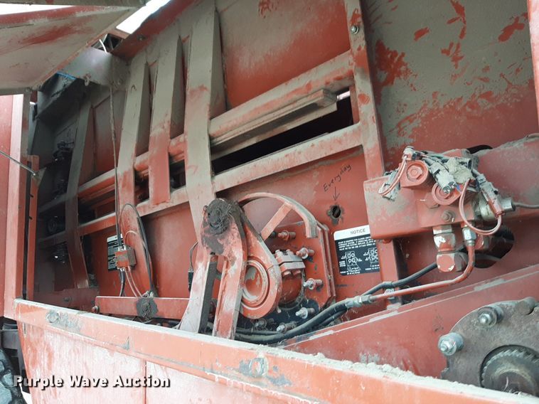 image for item DQ7090 1998 Hesston 4910 large square baler