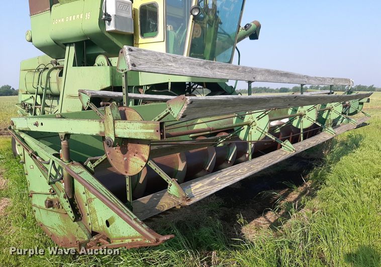 image for item DQ7107 1968 John Deere 95 combine
