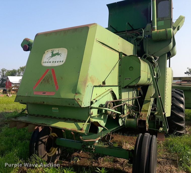image for item DQ7107 1968 John Deere 95 combine