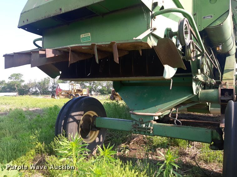 image for item DQ7107 1968 John Deere 95 combine