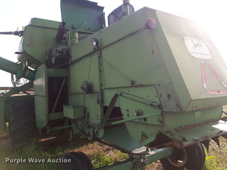 image for item DQ7107 1968 John Deere 95 combine