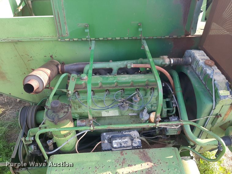 image for item DQ7107 1968 John Deere 95 combine