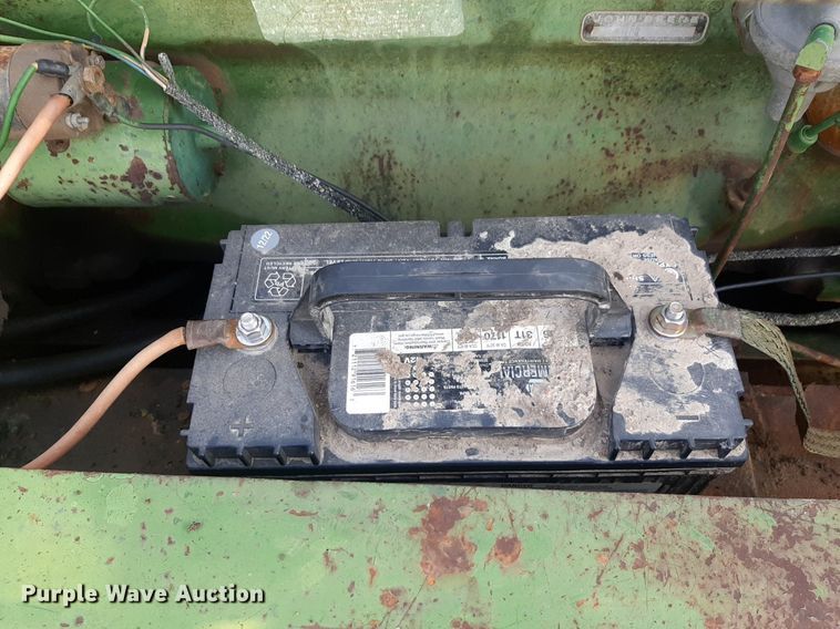 image for item DQ7107 1968 John Deere 95 combine