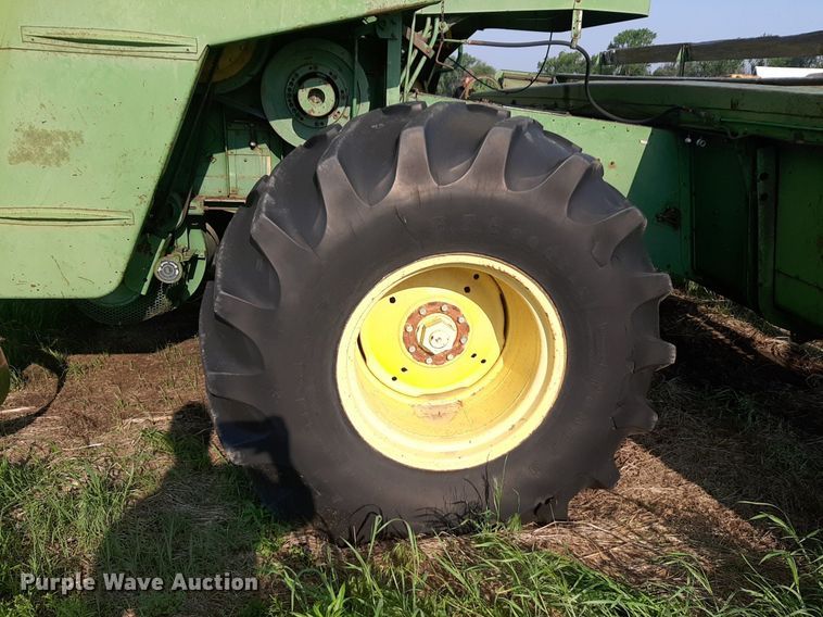 image for item DQ7107 1968 John Deere 95 combine