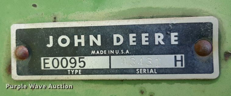 image for item DQ7107 1968 John Deere 95 combine