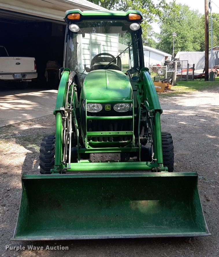 image for item DQ7109 2007 John Deere 3520 MFWD tractor