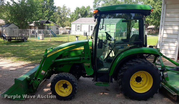 image for item DQ7109 2007 John Deere 3520 MFWD tractor