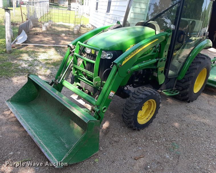 image for item DQ7109 2007 John Deere 3520 MFWD tractor