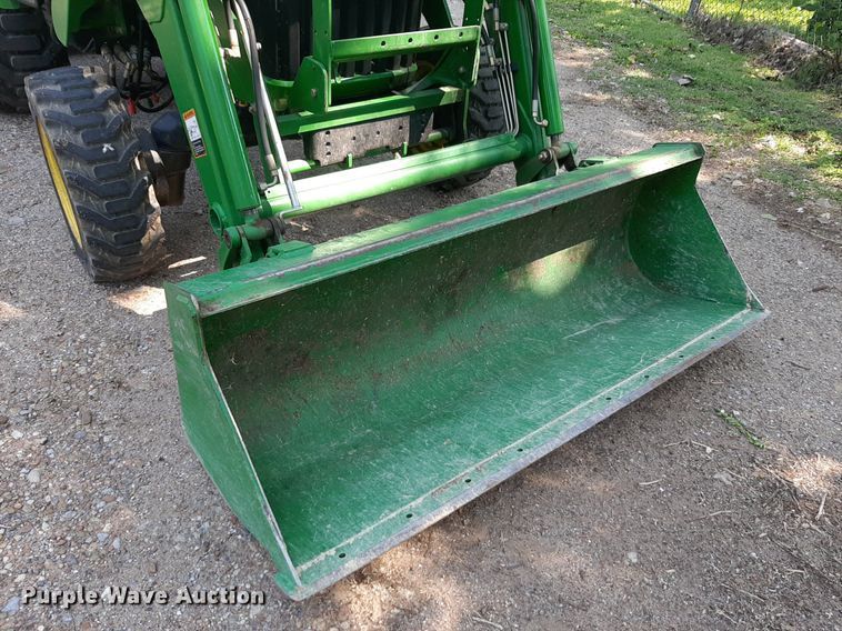 image for item DQ7109 2007 John Deere 3520 MFWD tractor