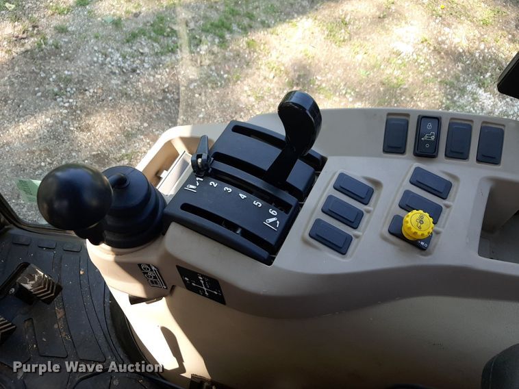 image for item DQ7109 2007 John Deere 3520 MFWD tractor