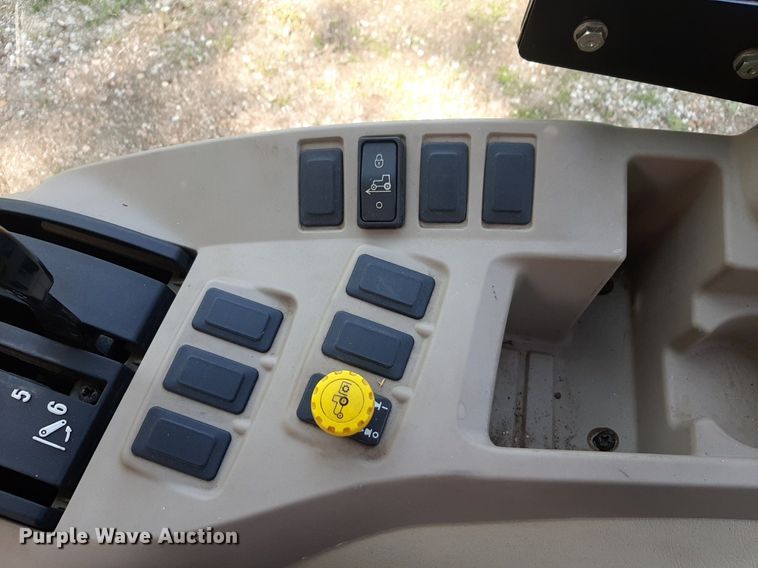image for item DQ7109 2007 John Deere 3520 MFWD tractor