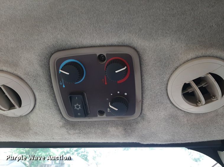 image for item DQ7109 2007 John Deere 3520 MFWD tractor