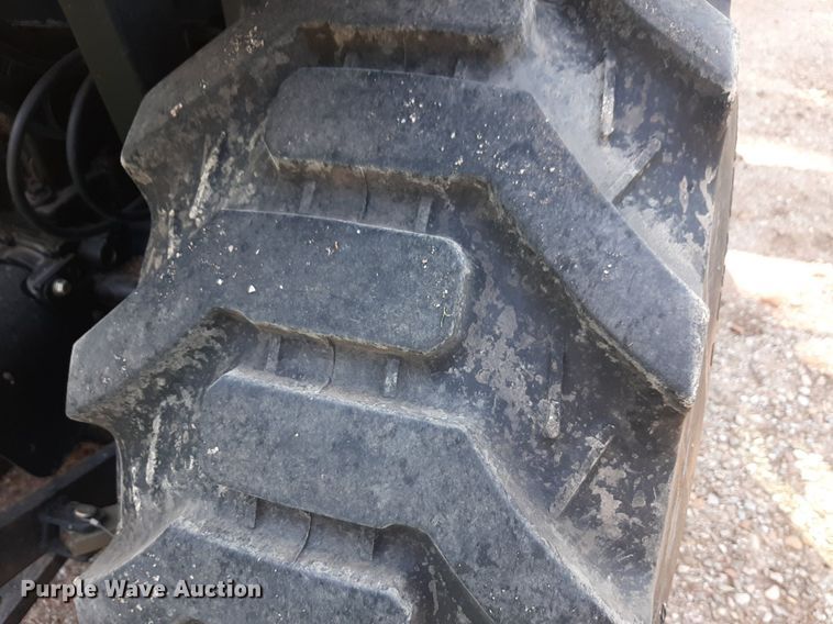 image for item DQ7109 2007 John Deere 3520 MFWD tractor