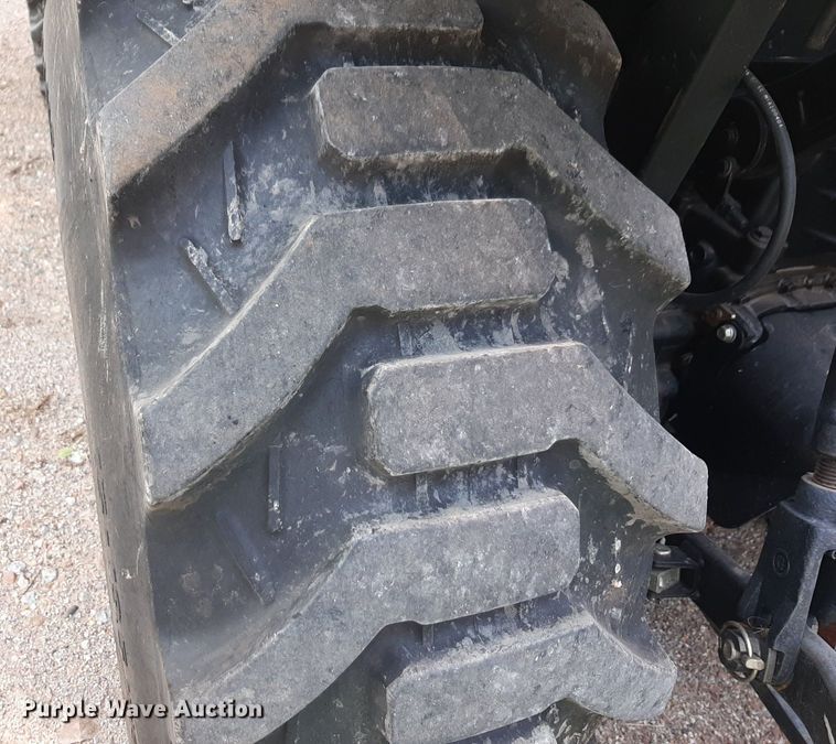 image for item DQ7109 2007 John Deere 3520 MFWD tractor