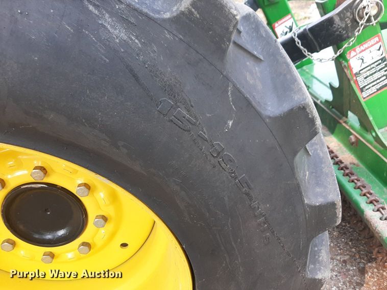 image for item DQ7109 2007 John Deere 3520 MFWD tractor