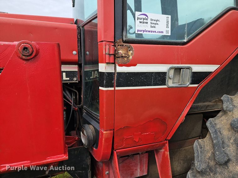 image for item DR8615 1980 International Harvester  986 tractor