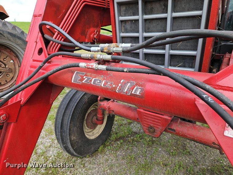 image for item DR8615 1980 International Harvester  986 tractor