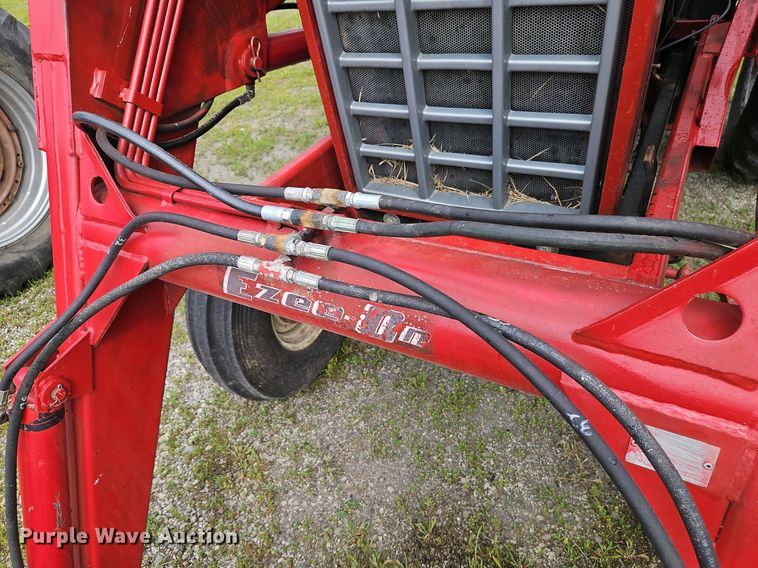 image for item DR8615 1980 International Harvester  986 tractor